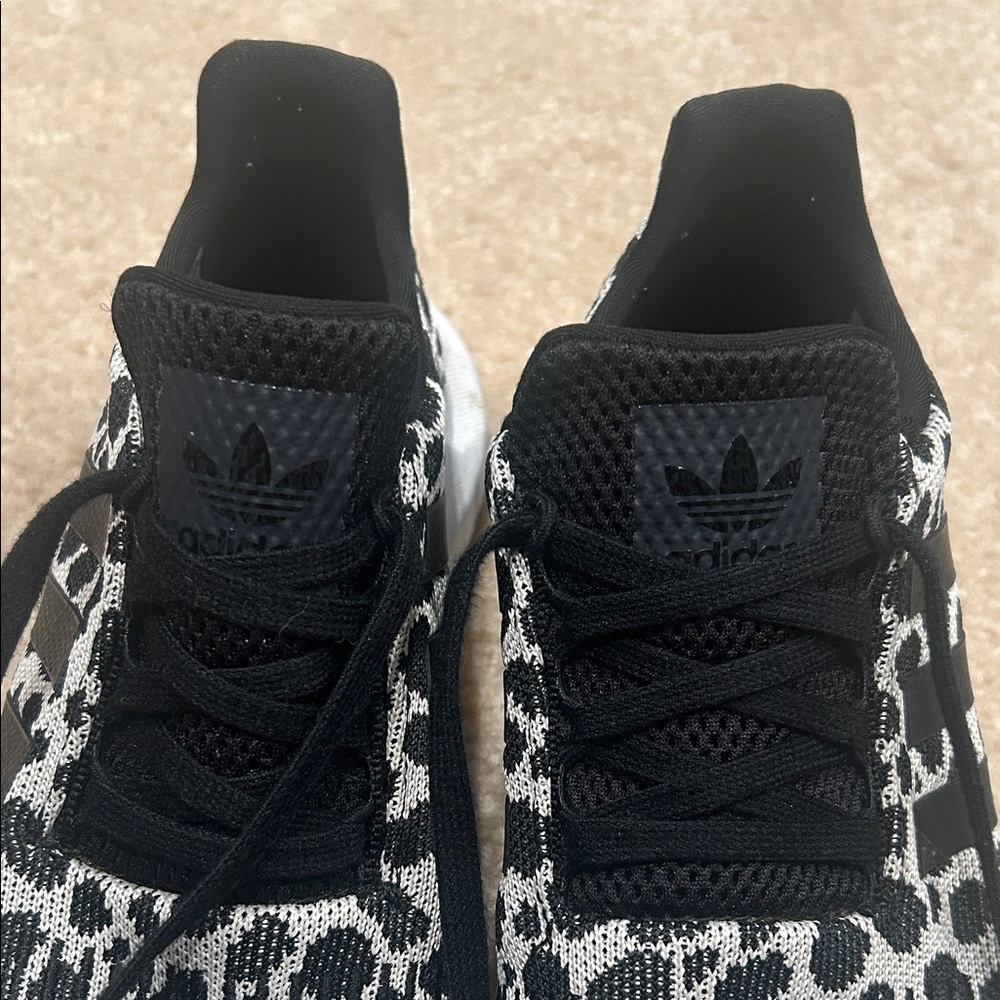 Adidas Monochrome Patterned Sneakers - Picture 2 of 6